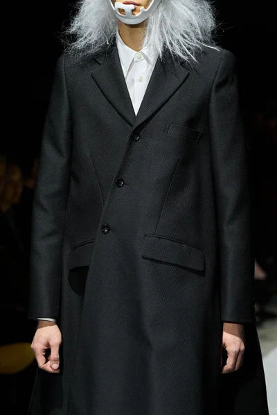 Look 99